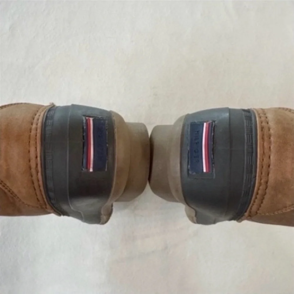 NWOB Tommy Hilfiger Ravino Brown Duck Ankle Boots Rain Booties (8M)